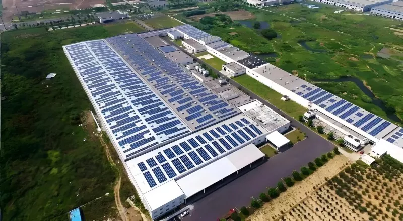 PV-Integrated Warehouse Steel Tsim